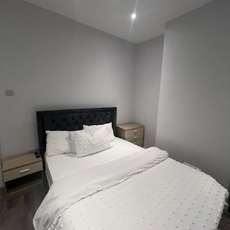 Spencer Bridge Rooms By Afl Northampton Eksteriør billede