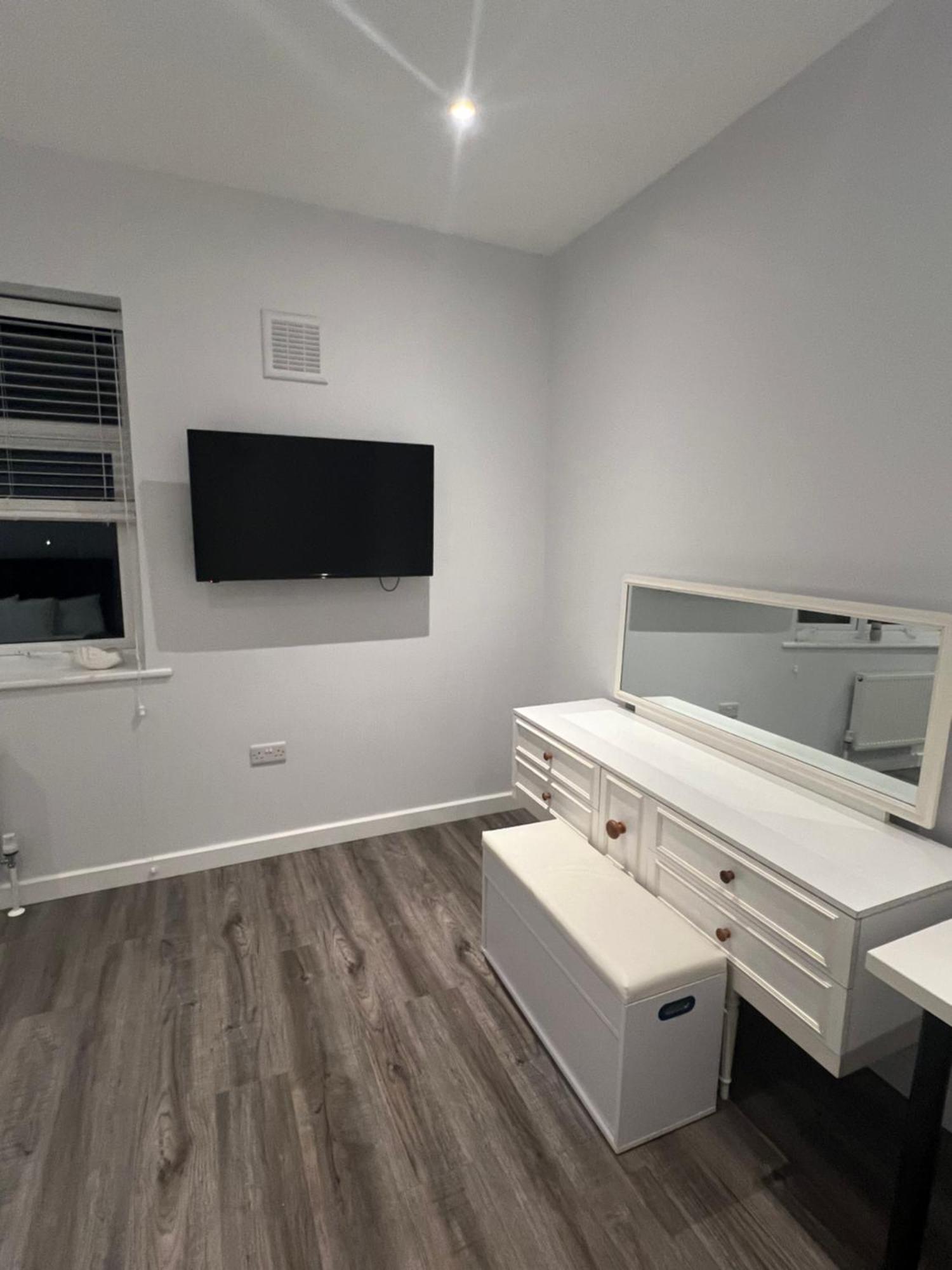 Spencer Bridge Rooms By Afl Northampton Eksteriør billede